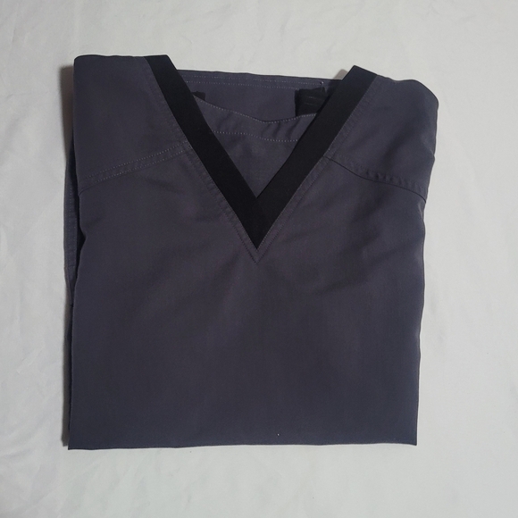 Scrub Star Womens Black And Dark Gray Scrub Top. Size Small - Picture 7 of 7